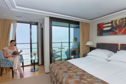 Amaverde twin balcony